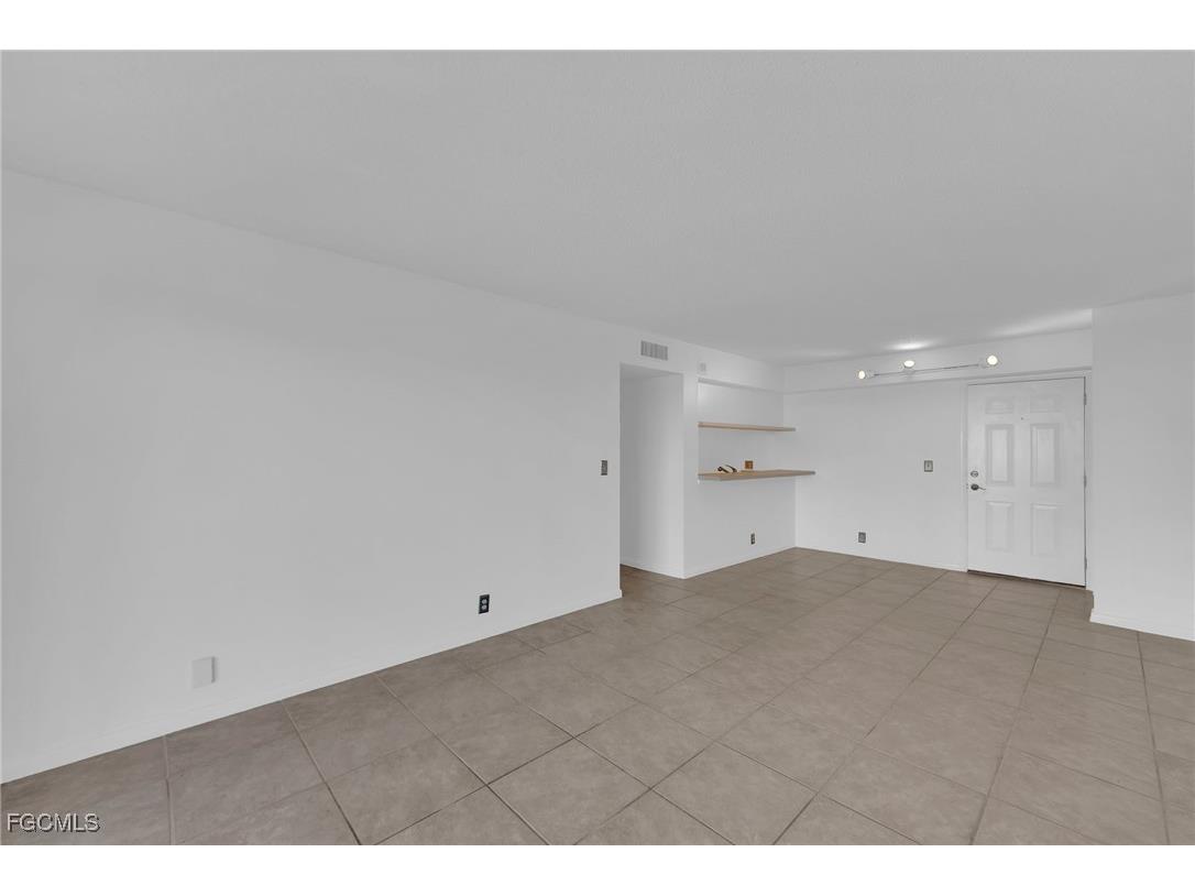 2875 Palm Beach Boulevard #205 Fort Myers FL 33916 2025017596 image16