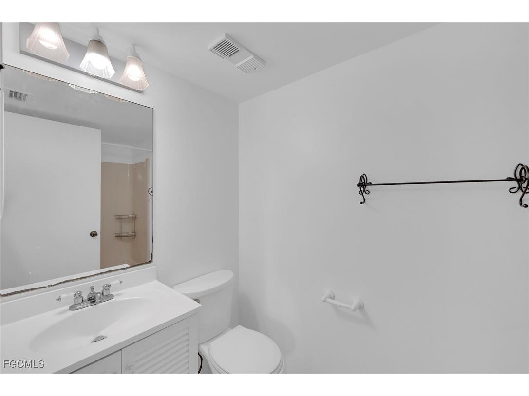 2875 Palm Beach Boulevard #205 Fort Myers FL 33916 2025017596 image20