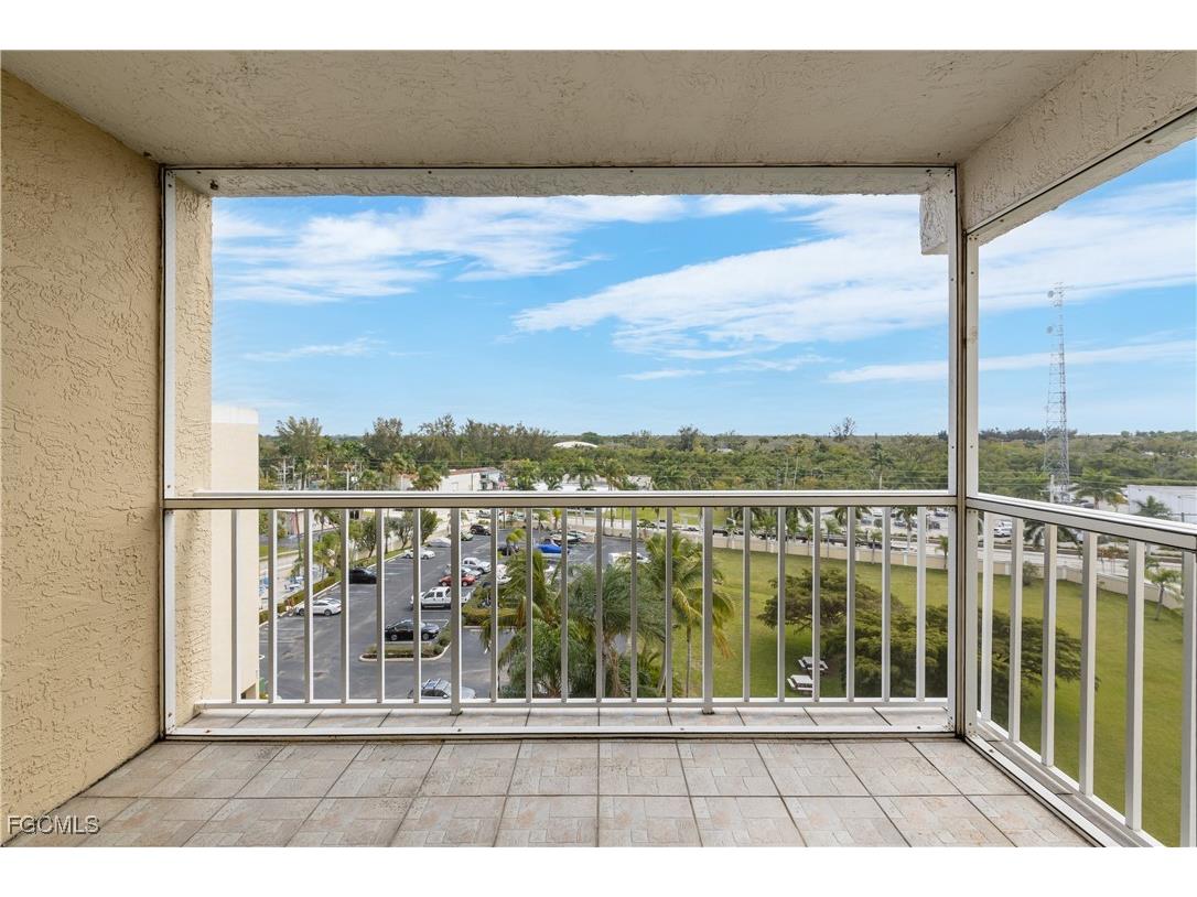 2875 Palm Beach Boulevard #607 Fort Myers FL 33916 2025020122 image19