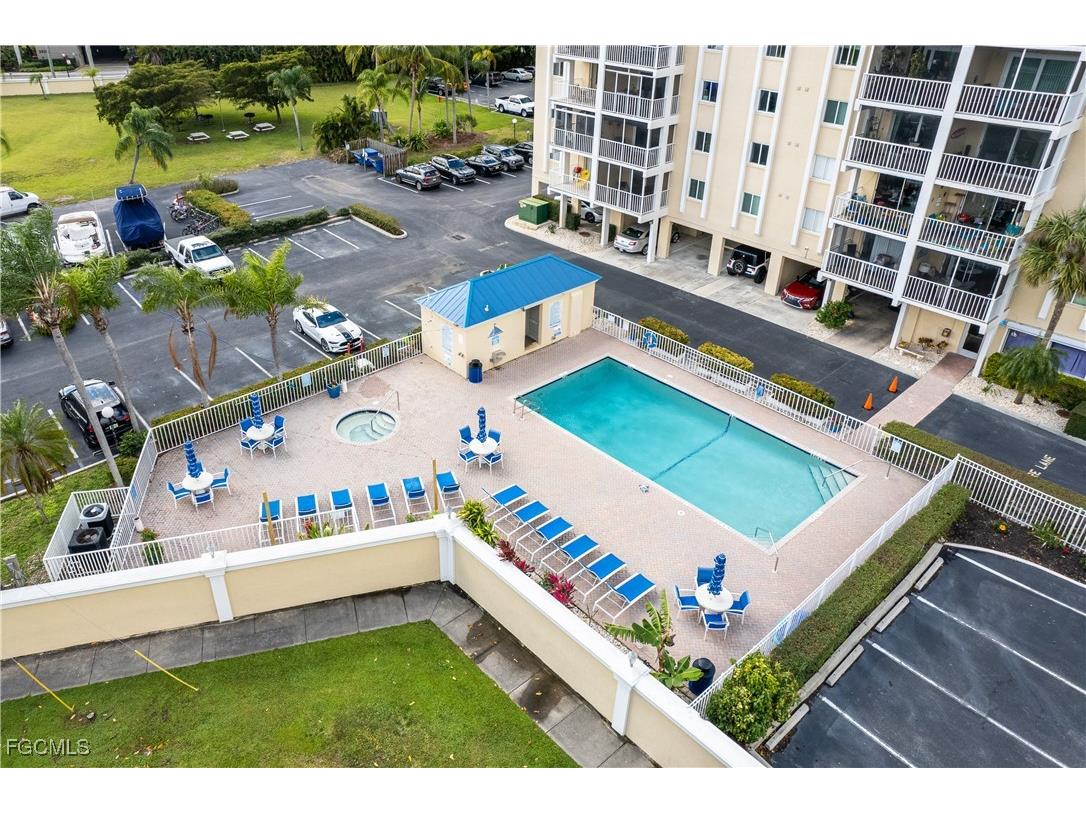 2875 Palm Beach Boulevard #607 Fort Myers FL 33916 2025020122 image3