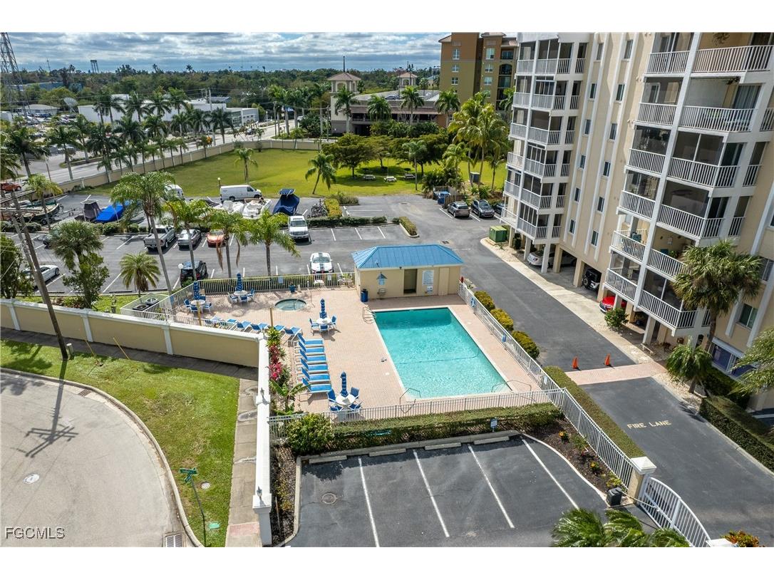 2875 Palm Beach Boulevard #607 Fort Myers FL 33916 2025020122 image35