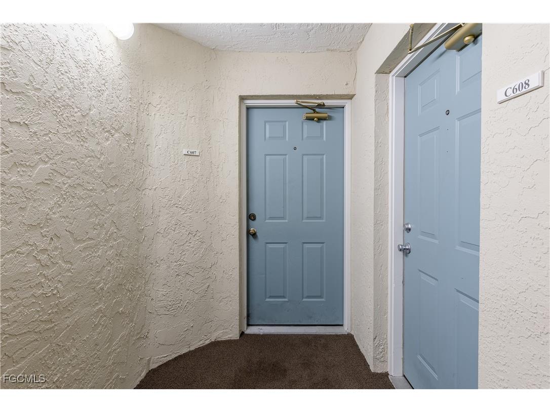 2875 Palm Beach Boulevard #607 Fort Myers FL 33916 2025020122 image4