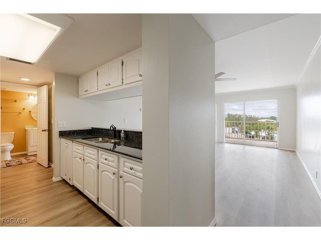 2875 Palm Beach Boulevard #607 Fort Myers FL 33916 2025020122 image6