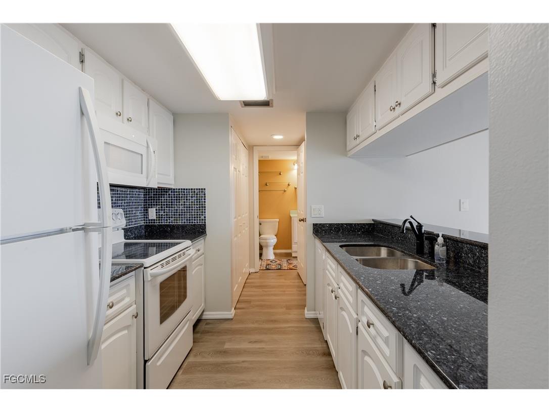 2875 Palm Beach Boulevard #607 Fort Myers FL 33916 2025020122 image7