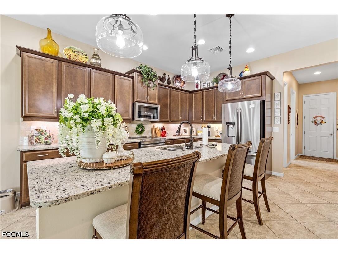 2875 Sunset Pointe Circle E Cape Coral FL 33914 2026025197 image8