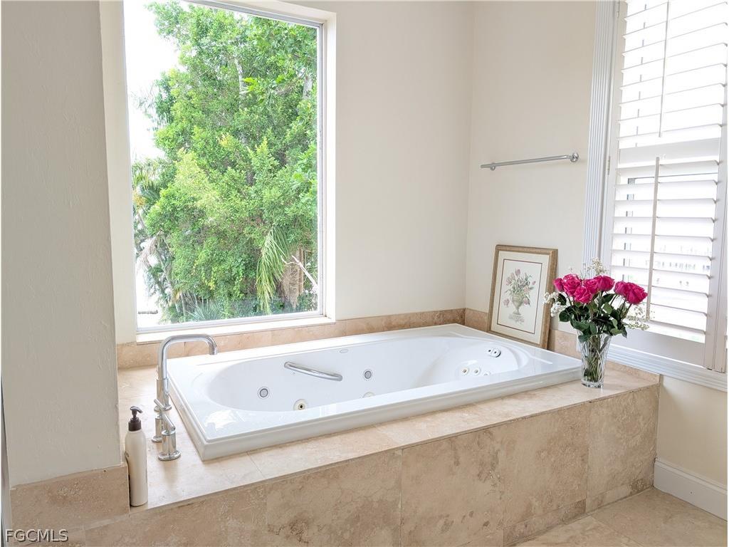 2878 Valencia Way Fort Myers FL 33901 2026009126 image28