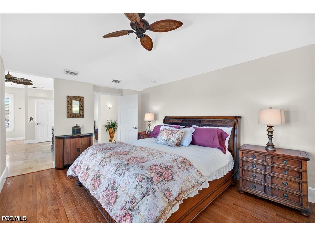 2878 Valencia Way Fort Myers FL 33901 2026011317 image17