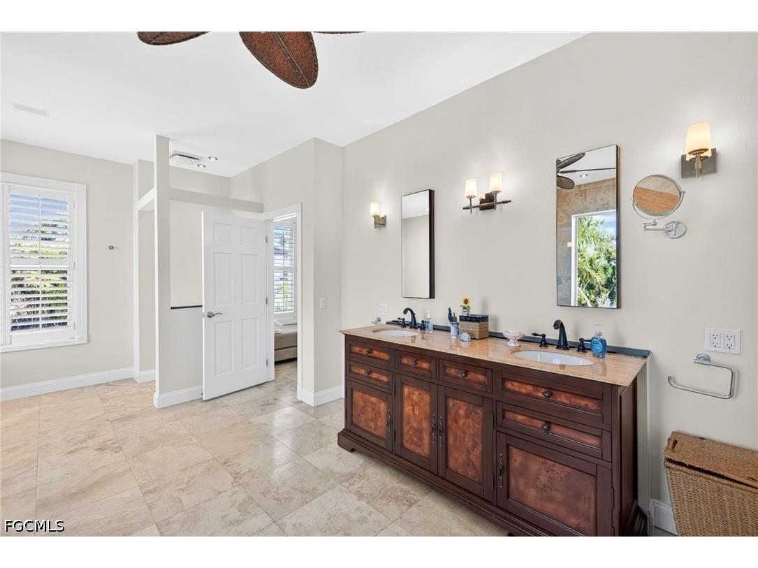 2878 Valencia Way Fort Myers FL 33901 2026011317 image19