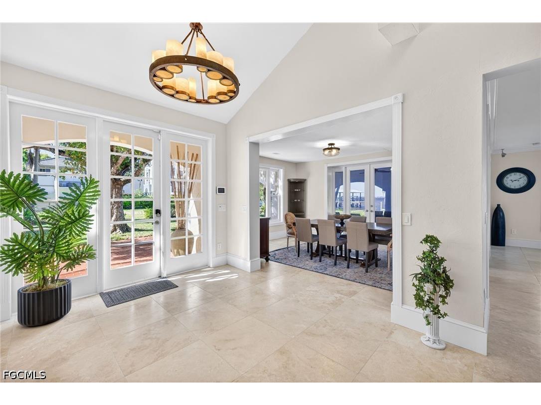 2878 Valencia Way Fort Myers FL 33901 2026011317 image2