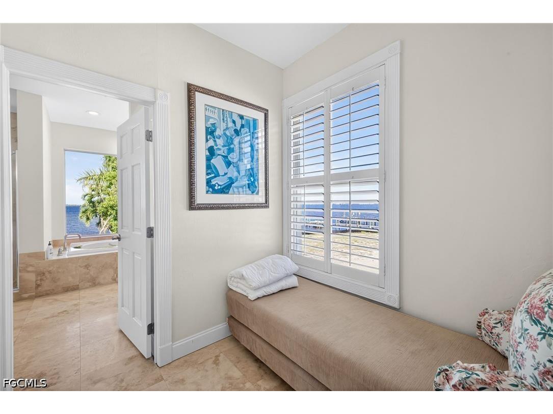 2878 Valencia Way Fort Myers FL 33901 2026011317 image23