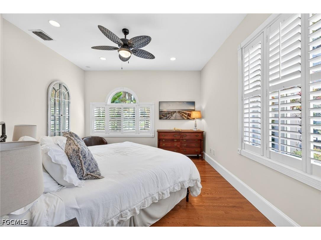2878 Valencia Way Fort Myers FL 33901 2026011317 image24