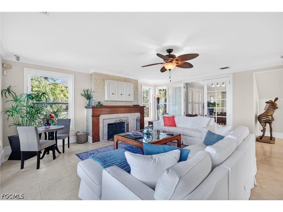 2878 Valencia Way Fort Myers FL 33901 2026011317 image3