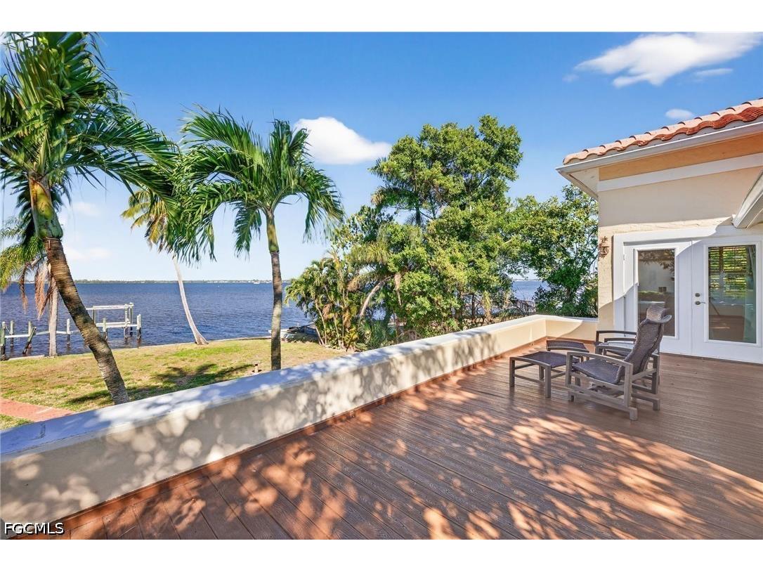 2878 Valencia Way Fort Myers FL 33901 2026011317 image35