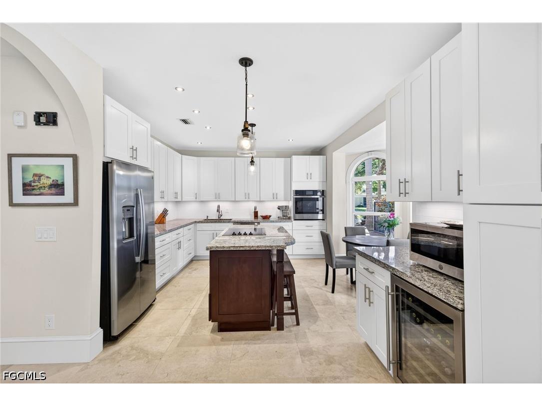 2878 Valencia Way Fort Myers FL 33901 2026011317 image9