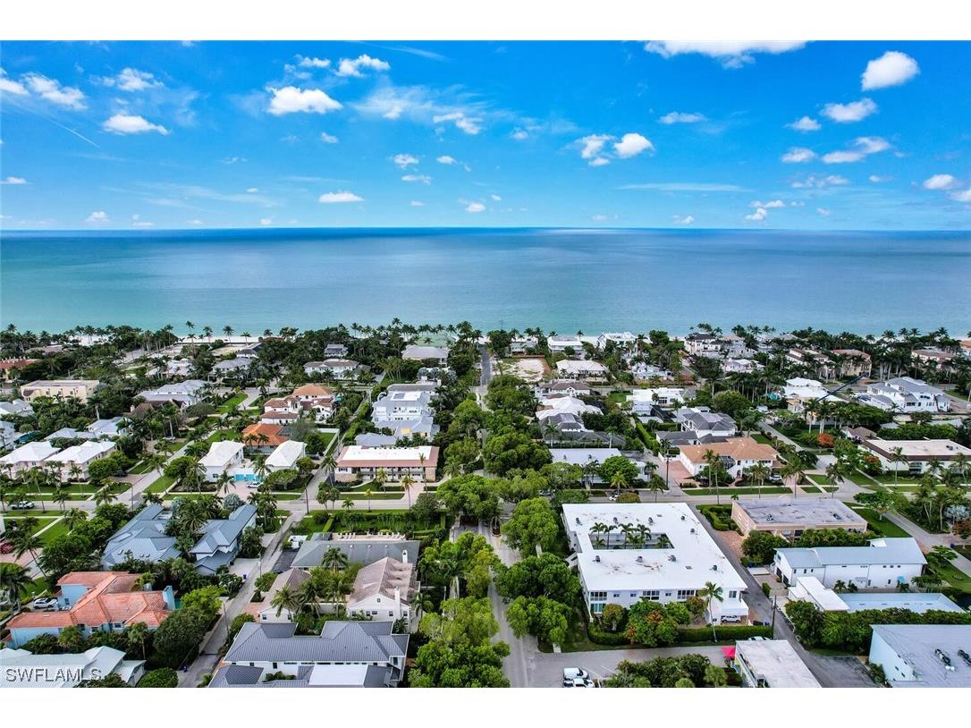 288 2nd Street S #288 Naples FL 34102 223050158 image1