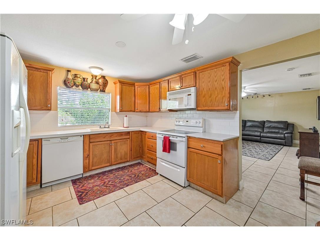 288 Whittier Avenue North Fort Myers FL 33917 223025306 image1