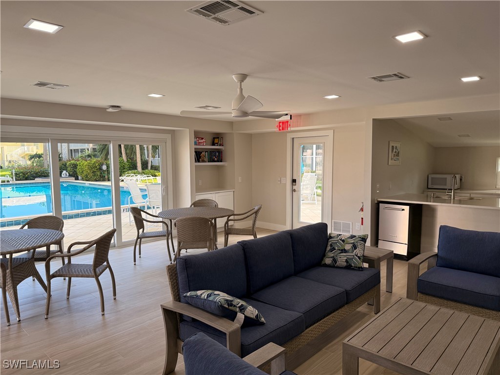 2880 Gulf Shore Boulevard N #404 Naples FL 34103 225075943 image15