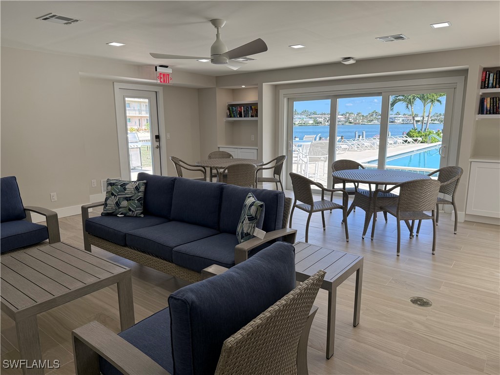 2880 Gulf Shore Boulevard N #404 Naples FL 34103 225075943 image16