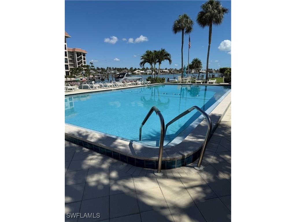 2880 Gulf Shore Boulevard N #404 Naples FL 34103 225075943 image2