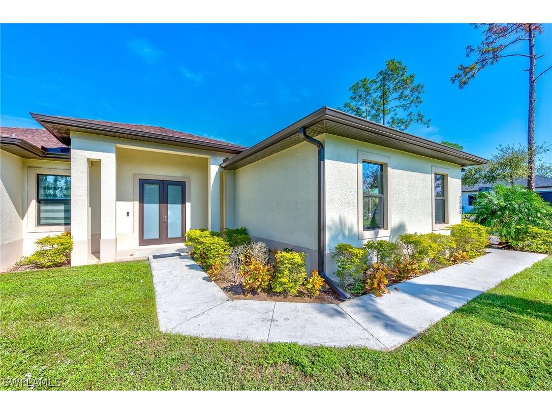 2885 66th Avenue NE Naples FL 34117 222083503 image1