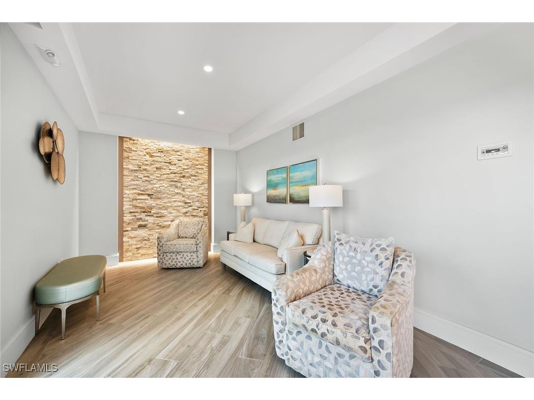 2885 Gulf Shore Boulevard N #304 Naples FL 34103 225077388 image21