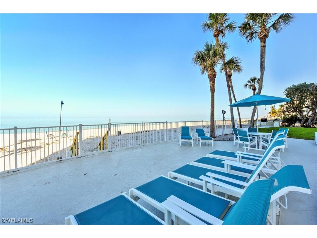 2885 Gulf Shore Boulevard N #401 Naples FL 34103 223013176 image1