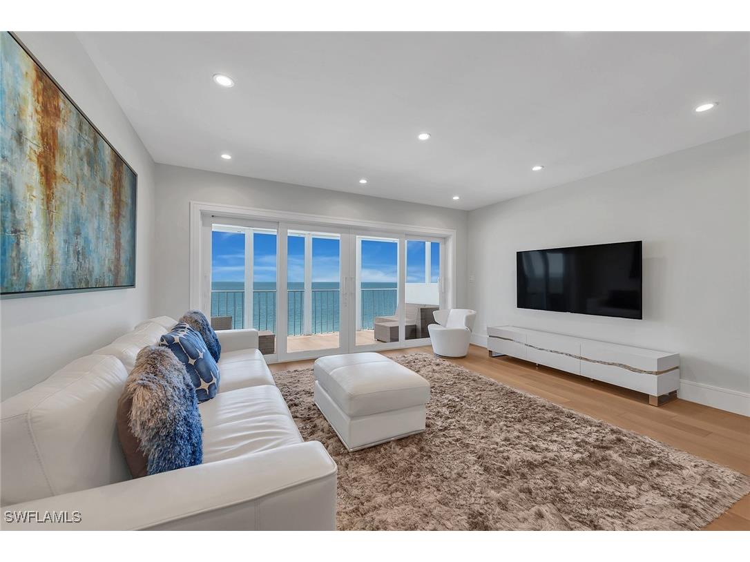 2885 Gulf Shore Boulevard N #702 Naples FL 34103 225073915 image1