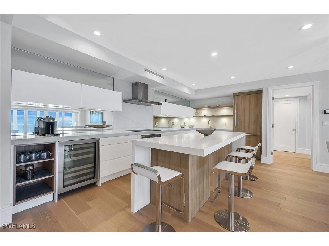 2885 Gulf Shore Boulevard N #702 Naples FL 34103 225073915 image3