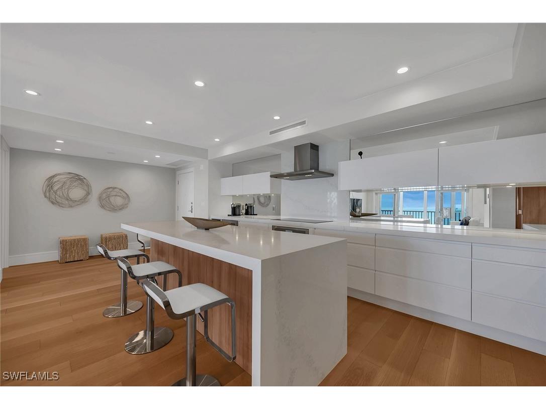 2885 Gulf Shore Boulevard N #702 Naples FL 34103 225073915 image4