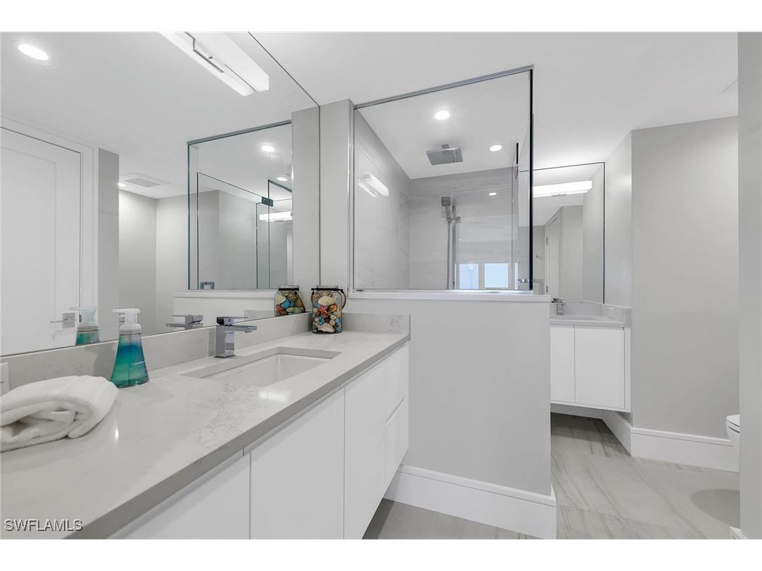 2885 Gulf Shore Boulevard N #702 Naples FL 34103 225073915 image7