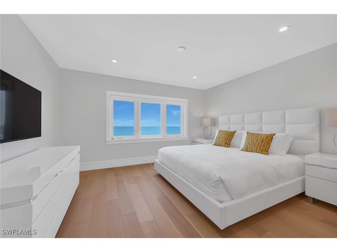 2885 Gulf Shore Boulevard N #702 Naples FL 34103 225073915 image8