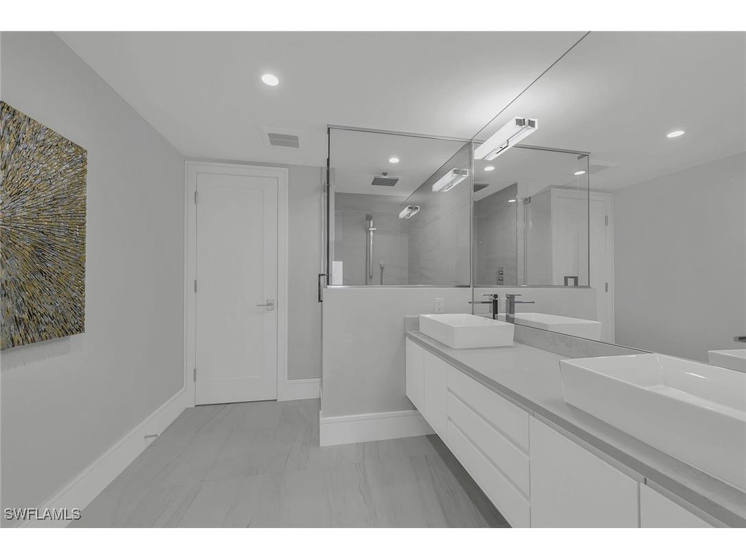 2885 Gulf Shore Boulevard N #702 Naples FL 34103 225073915 image9