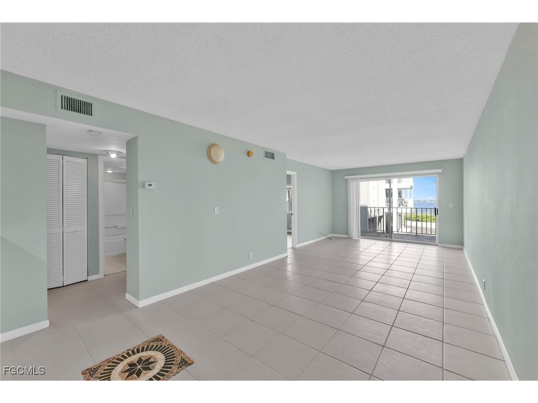 2885 Palm Beach Boulevard #101 Fort Myers FL 33916 2025001670 image10
