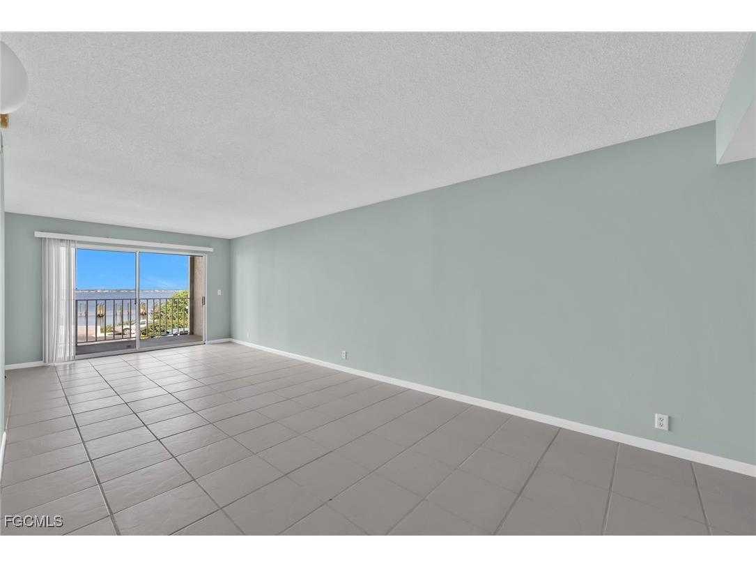 2885 Palm Beach Boulevard #101 Fort Myers FL 33916 2025001670 image11