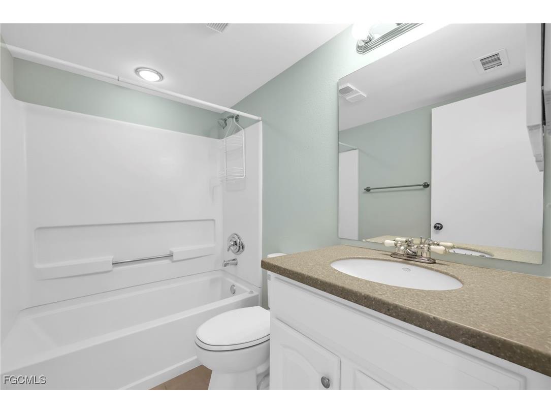 2885 Palm Beach Boulevard #101 Fort Myers FL 33916 2025001670 image20