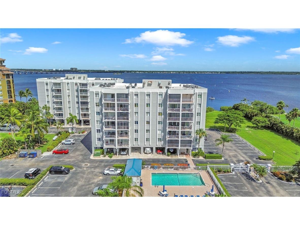 2885 Palm Beach Boulevard #101 Fort Myers FL 33916 2025001670 image3