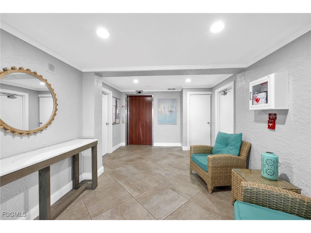 2885 Palm Beach Boulevard #101 Fort Myers FL 33916 2025001670 image4
