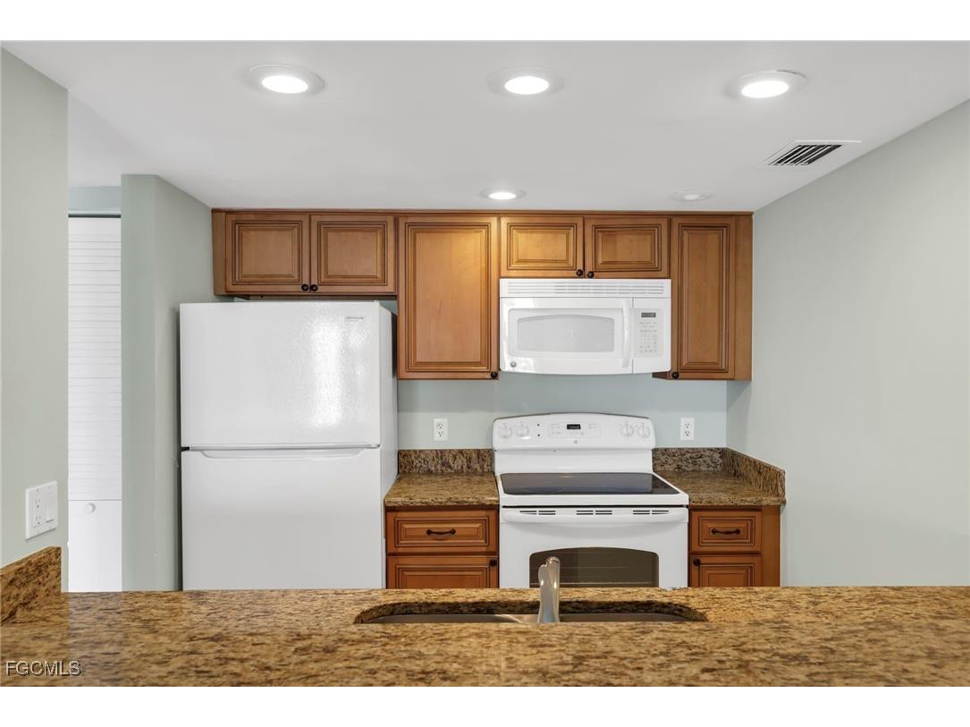 2885 Palm Beach Boulevard #101 Fort Myers FL 33916 2025001670 image7