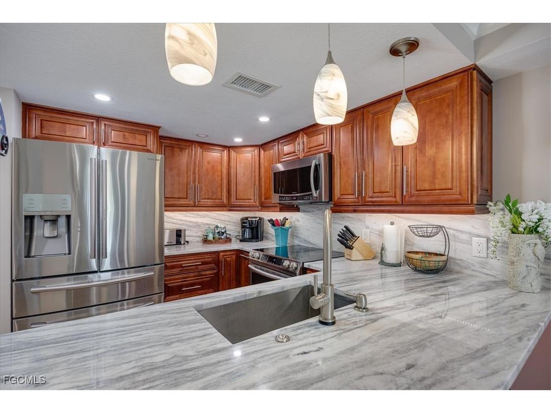 2885 Palm Beach Boulevard #305 Fort Myers FL 33916 2025009725 image4