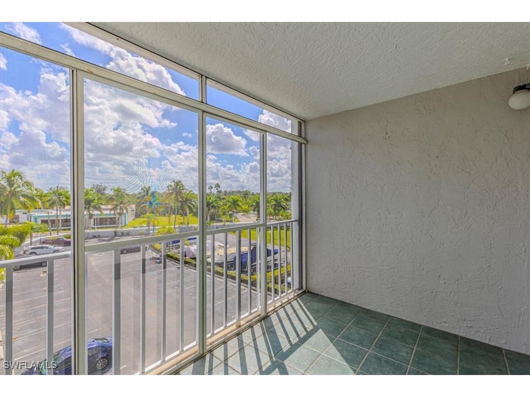2885 Palm Beach Boulevard #307 Fort Myers FL 33916 225077042 image5