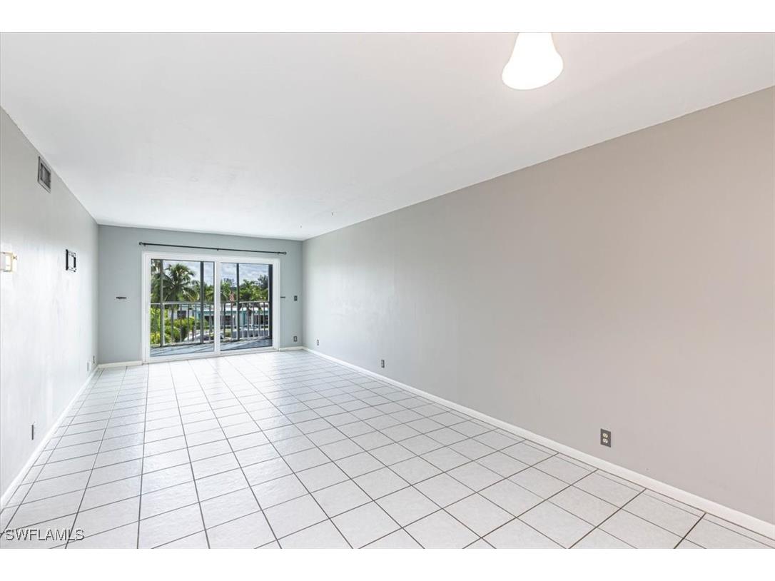 2885 Palm Beach Boulevard #307 Fort Myers FL 33916 225077042 image8