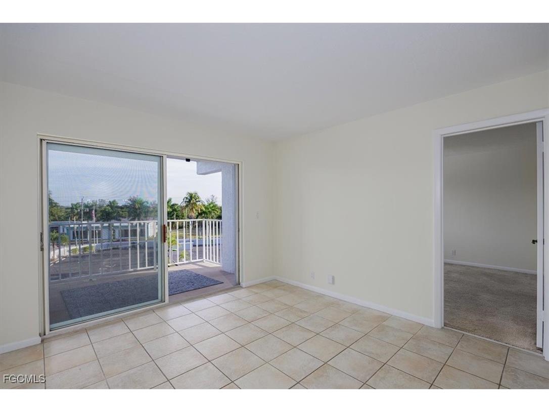 2885 Palm Beach Boulevard #308 Fort Myers FL 33916 2025024967 image3