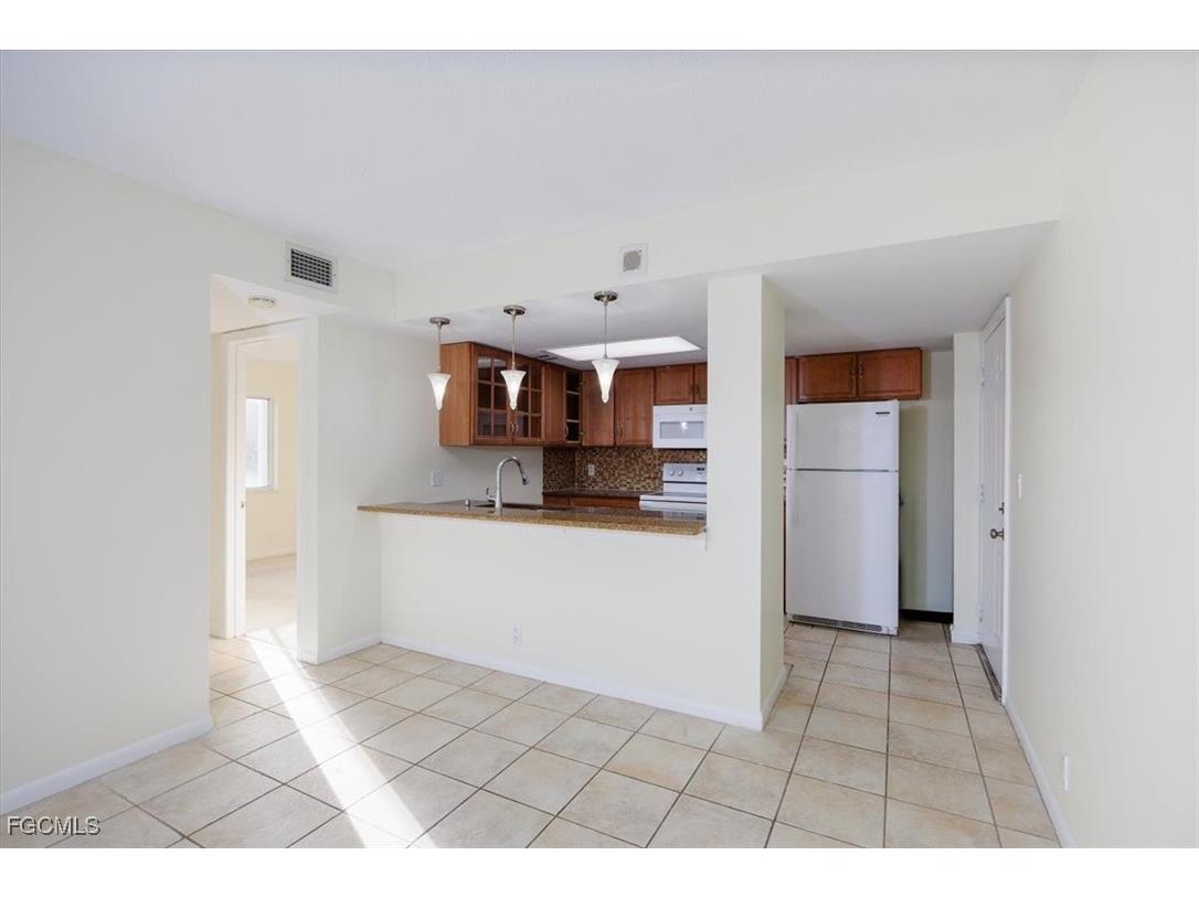 2885 Palm Beach Boulevard #308 Fort Myers FL 33916 2025024967 image8