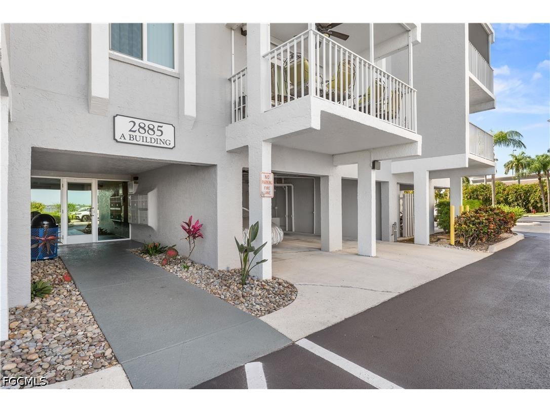 2885 Palm Beach Boulevard #507 Fort Myers FL 33916 2026018646 image1