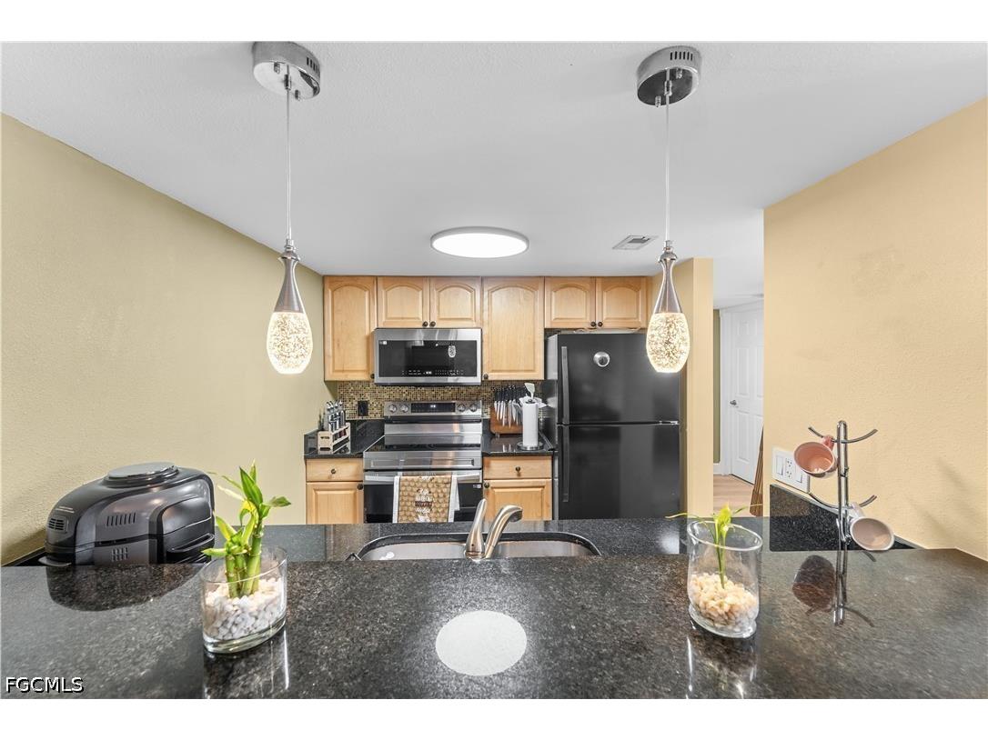2885 Palm Beach Boulevard #507 Fort Myers FL 33916 2026018646 image5