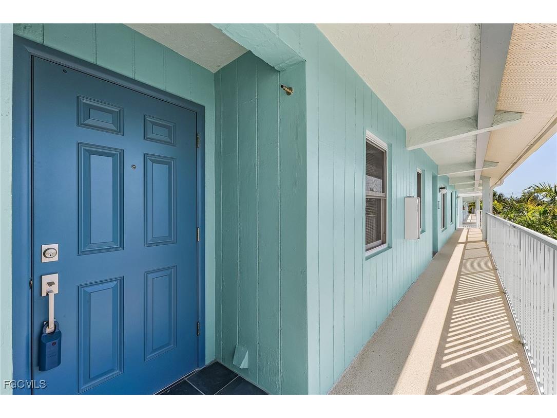 2888 Oleander Street #C4 Saint James City FL 33956 2025021066 image1