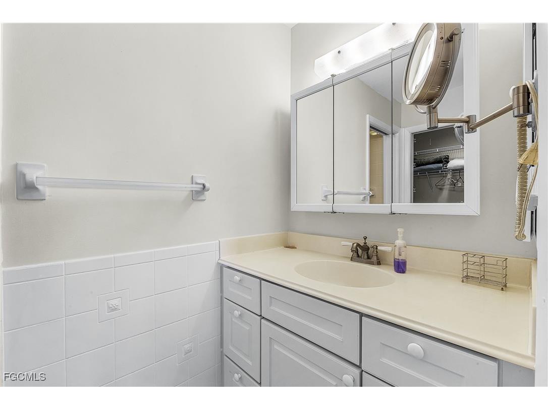 2888 Oleander Street #C4 Saint James City FL 33956 2025021066 image17