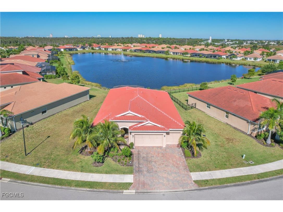 2889 Royal Gardens Avenue Fort Myers FL 33916 2025019240 image1