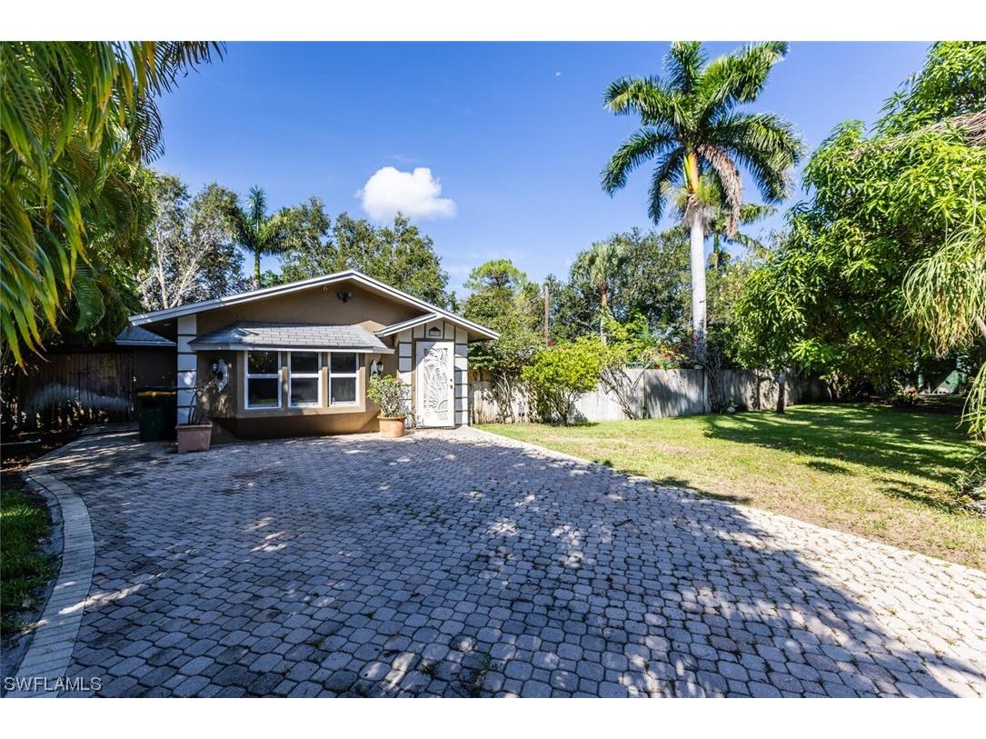 289 Porter Street Naples FL 34113 223056909 image1