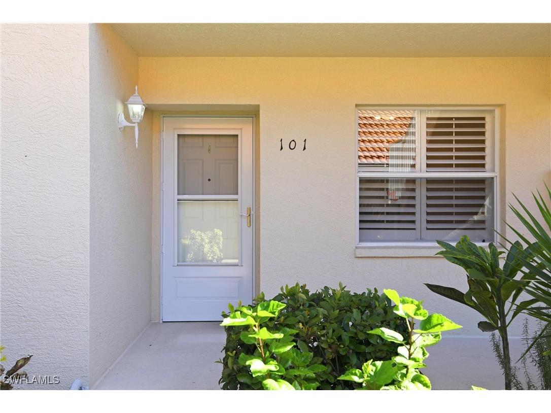 289 Robin Hood Circle #101 Naples FL 34104 226000145 image2